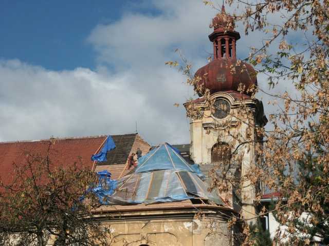 15. 10. 2005 I. etapa opravy střechy