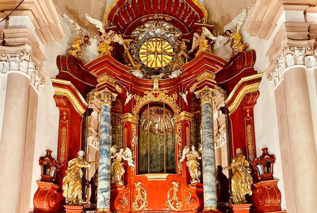 Restaurování hlavního oltáře – dokončení